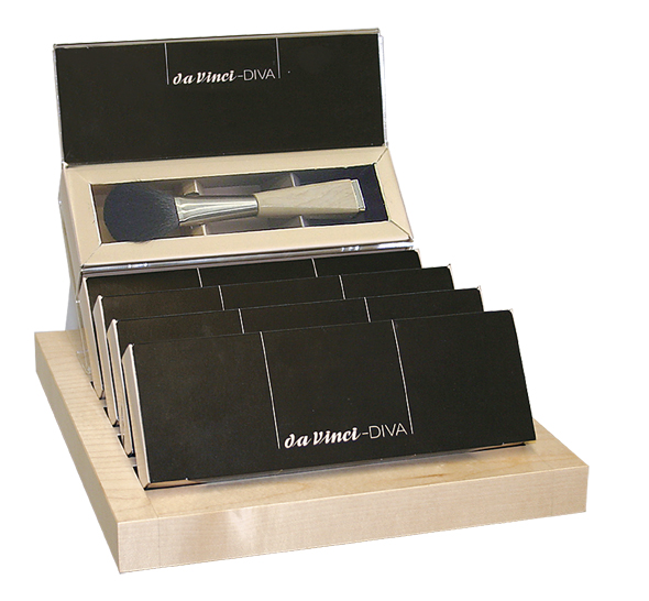 da Vinci Serie 4800 Edler Thekenaufsteller für
unsere exklusive Puderpinsel-Linie
Inhalt: 3 Stück Serie 9300
2 Stück Serie 9400