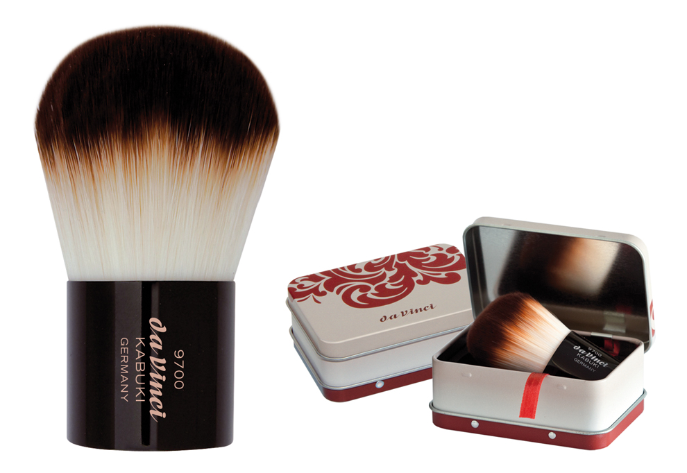 da Vinci Series 9700 KABUKI Powder Brush in a metal travel box